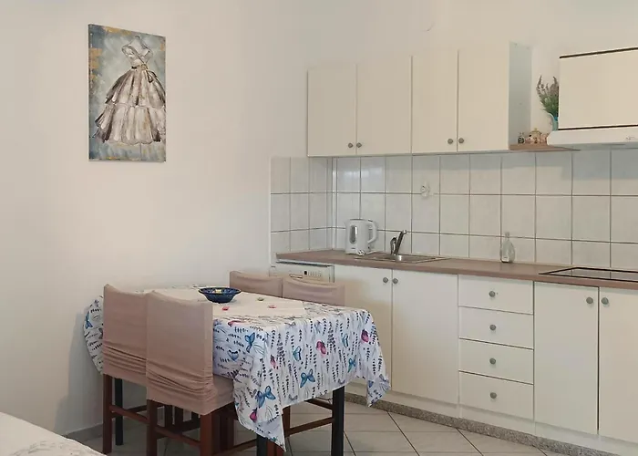 Stunning In With Wifi Apartman